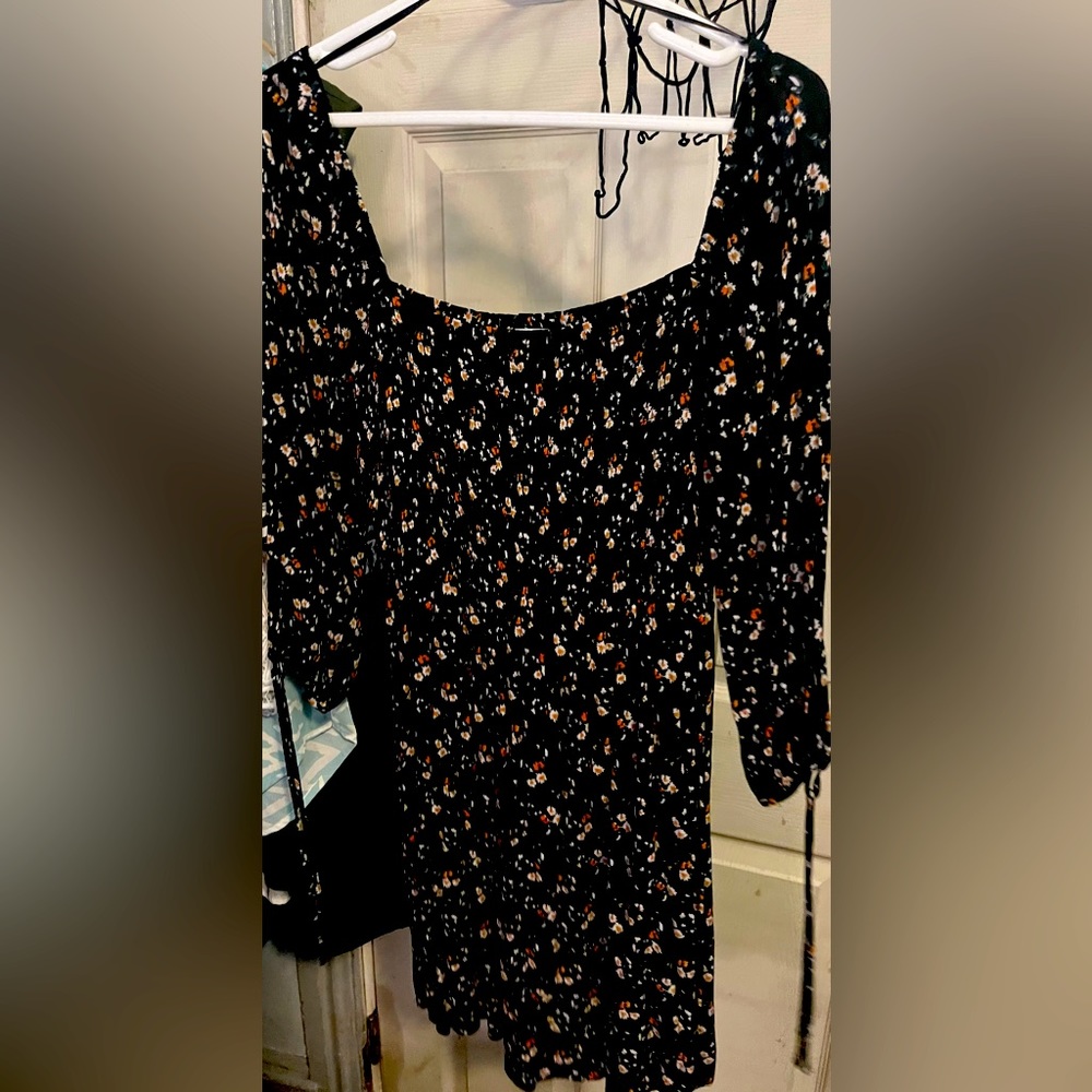 Knee length,, floral, dress off the shoulder, half sleeve